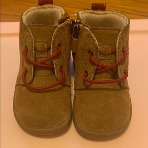 COPY - Toddler ugg boots still available!